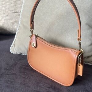 Coach Swinger 20 Caramel
